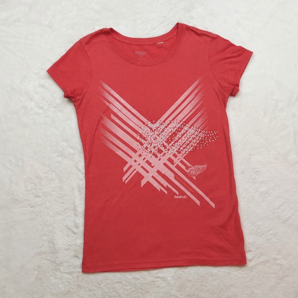 Reebok Red Wings Red Heather Rhinestone Embellished Short Sleeve T Shirt Size M